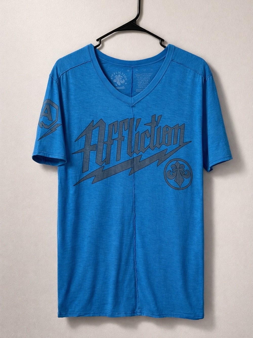 Affliction Mens Graphic T Shirt Blue V Neck Short Sleeve Logo Size L